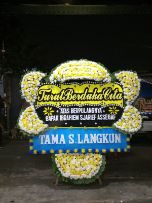 Papan Bunga Duka di Bongo Iii